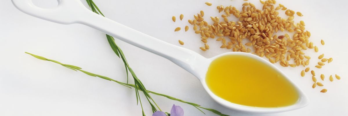 Olio vergine di lino: benefici, proprietà e utilizzo in cucina