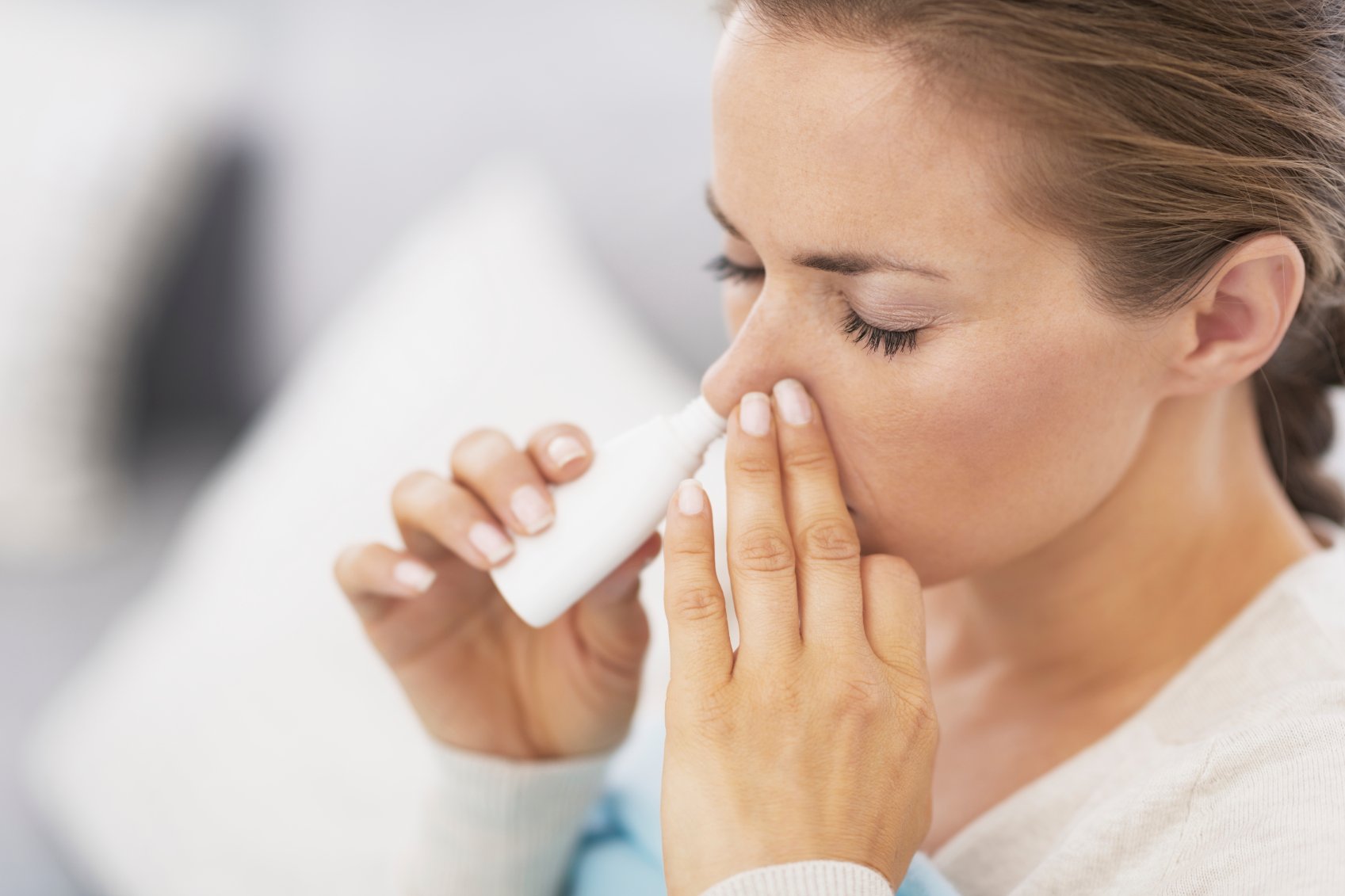 Raffreddore e rinite: guida all'uso degli spray nasali - Starbene